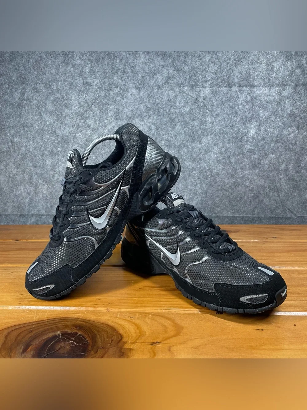 Nike Air Max Torch 4 Mens 9.5 Anthracite Black Silver Running Shoes 343846-002